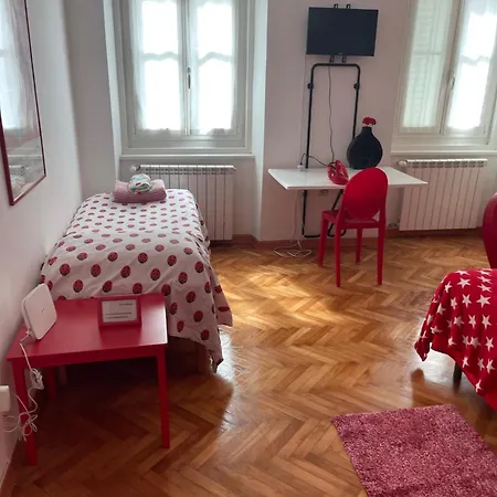 Casa Del Cucciolo Con Parcheggio Privato Апартаменты *