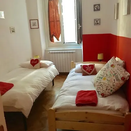 Casa Del Cucciolo Con Parcheggio Privato Апартаменты